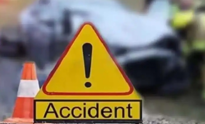 शिप्रा नदी में गिरी कार, 3 शिक्षकों की मौत, एक घायल शिक्षक अस्पताल में भर्ती