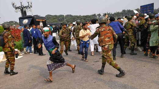 बांग्लादेश में चुनाव से पहले नहीं थम रही हिंसा, अब BNP नेता की गोली मारकर हत्या
