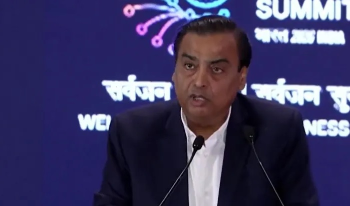 मुकेश अंबानी ने किया बड़ा ऐलान, 10 लाख करोड़ रुपये का करेंगे निवेश