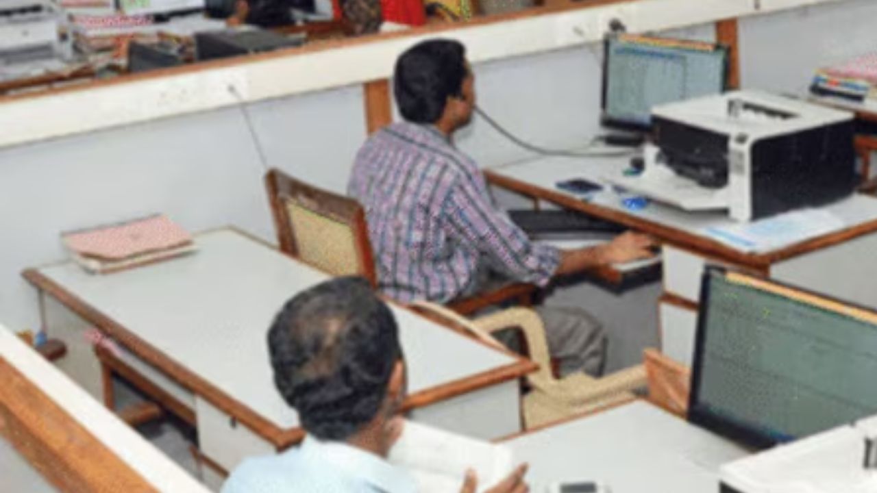 MP कर्मचारियों की सैलरी कटौती केस में नया मोड़, 1 लाख कर्मचारियों का एरियर अटक सकता है