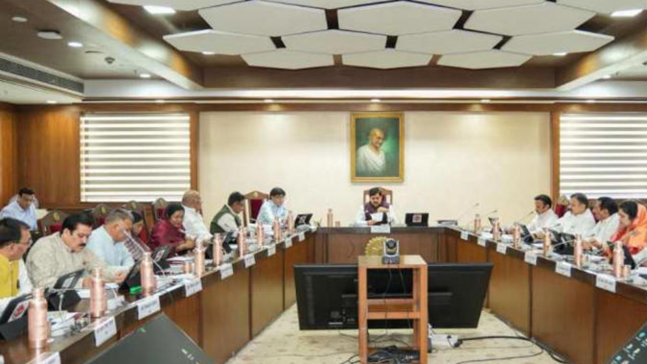 मोहन कैबिनेट में क्या-क्या हुआ तय? 33,240 करोड़ की मंजूरी के साथ किसानों को मिला बड़ा तोहफा