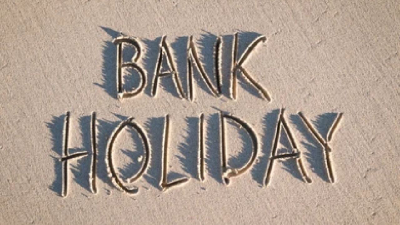 मार्च-अप्रैल में बैंक रहेंगे कई दिन बंद: 17 मार्च से 5 अप्रैल के बीच इतनी छुट्टियां, पहले निपटा लें जरूरी काम