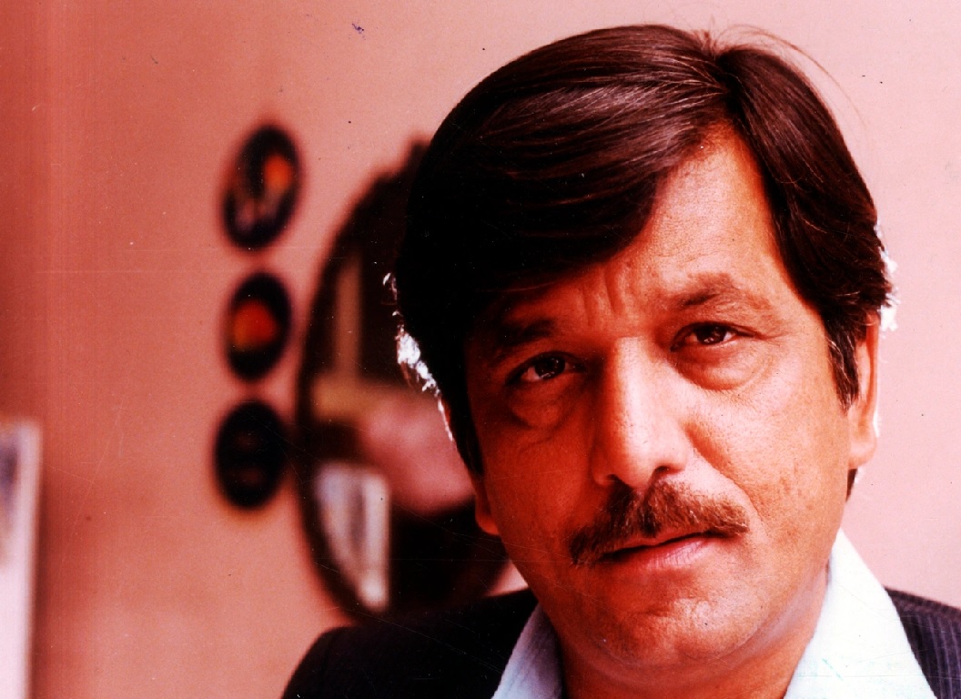 एक और चमकता सितारा बुझा…बॉलीवुड के दिग्गज अभिनेता का निधन