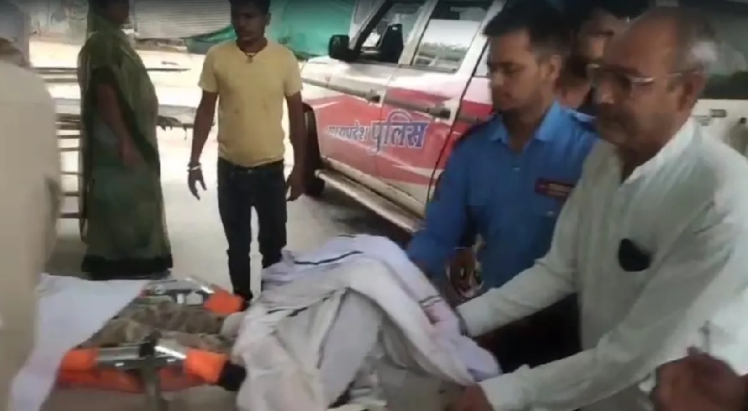 मध्यप्रदेश में रेत माफियाओं की गुंडई, वन आरक्षक को ट्रैक्टर से कुचला, मौके पर मौत, अवैध खनन रोकने निकली थी टीम