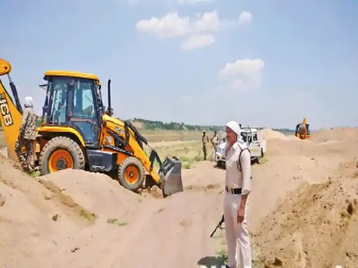अवैध रेत खनन को लेकर सुप्रीम कोर्ट ने मोहन सरकार को लगाई कड़ी फटकार, पूछा- जिम्मेदारी कौन लेगा?