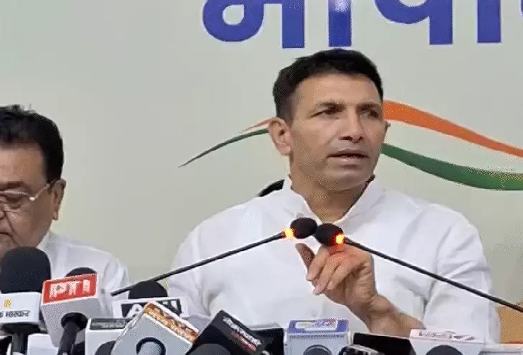 MP में किसान नहीं कर पा रहे स्लॉट बुकिंग, गेहूं के खेत में सैटेलाइट सर्वे दिखा रहा दूसरी फसलें, जीतू पटवारी ने CM को लिखा पत्र