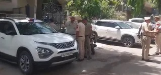 IRS अधिकारी की बेटी की दुष्कर्म के बाद हत्या, मोबाइल के चार्जर की तार से घोंटा गला