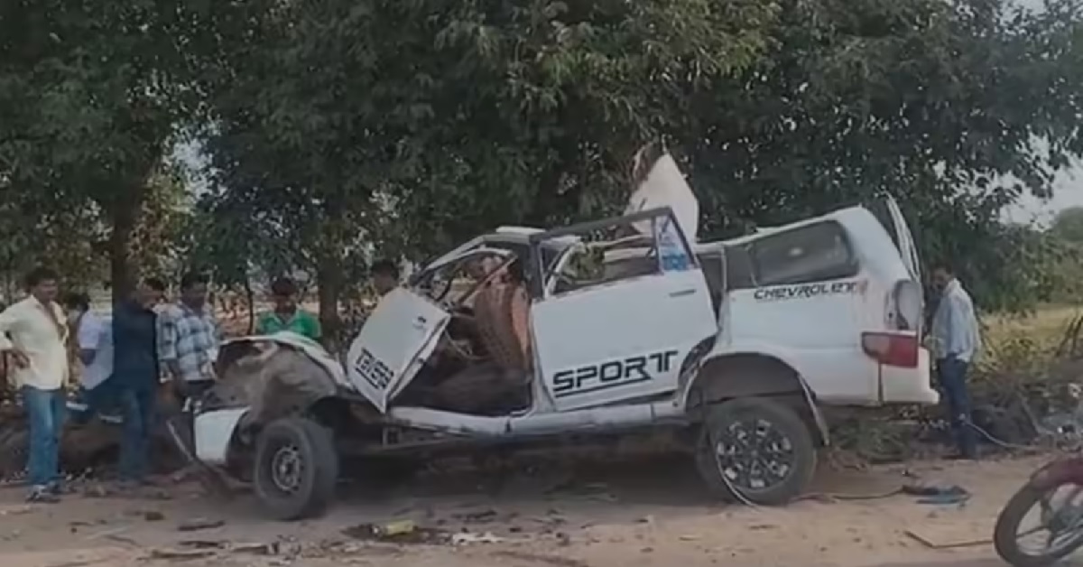 MP में बड़ा हादसा, ट्रैक्टर-ट्रॉली से टकराई कार, 5 लोगों की मौत, शादी समारोह से लौट रहे थे