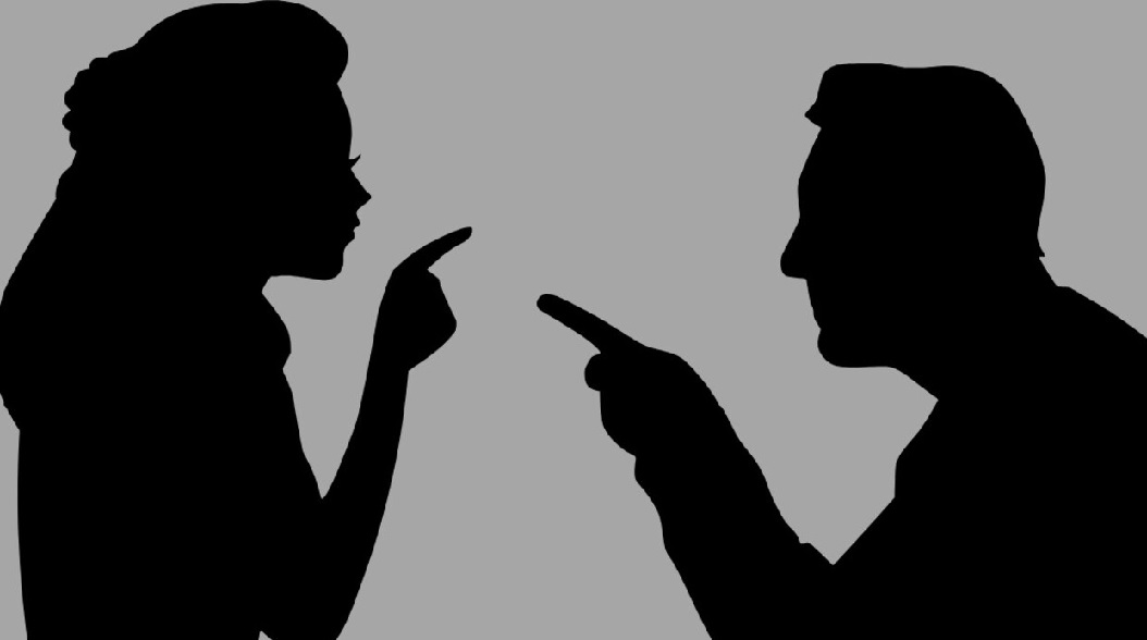 पत्नी ने की पति की हत्या, प्राइवेट पार्ट पर लात मारकर ली जान