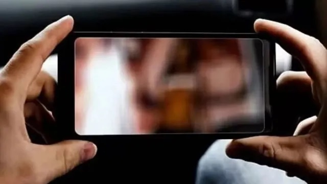 वर्दी पर दाग…SI और महिला सिपाही का आपत्तिजनक वीडियो वायरल, पुलिस महकमे में मचा हड़कंप, SP ने दोनोंं को किया निलंबित