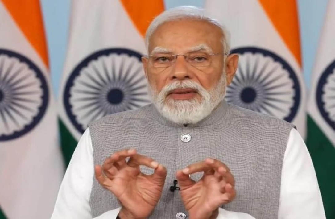 PM मोदी की अपील का कई राज्यों में दिखा असर, त्रिपुरा में कर्मचारी वर्क फ्रॉम होम करेंगे, UP में वर्चुअल होंगी बैठकें, हरियाणा में सीएम एक दिन बिना गाड़ी के चलेंगे, मध्यप्रदेश में VIP काफिलों पर लगा ब्रेक
