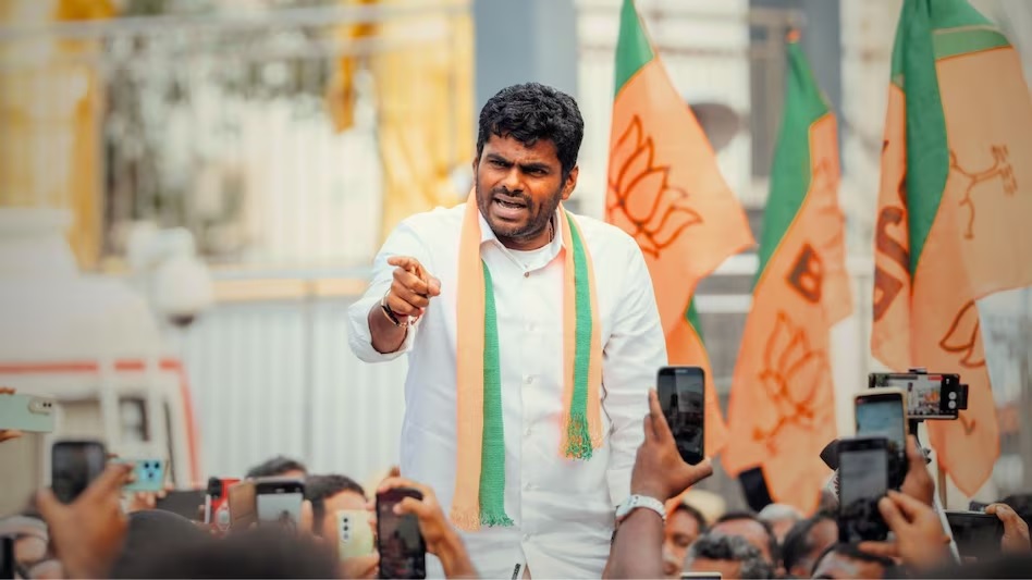 दक्षिण भारत की राजनीति में हलचल, भाजपा को लगा तगड़ा झटका, BJP के पूर्व अध्यक्ष ने दिया इस्तीफा, अमित शाह से मुलाकात के बाद भी नहीं बनी बात