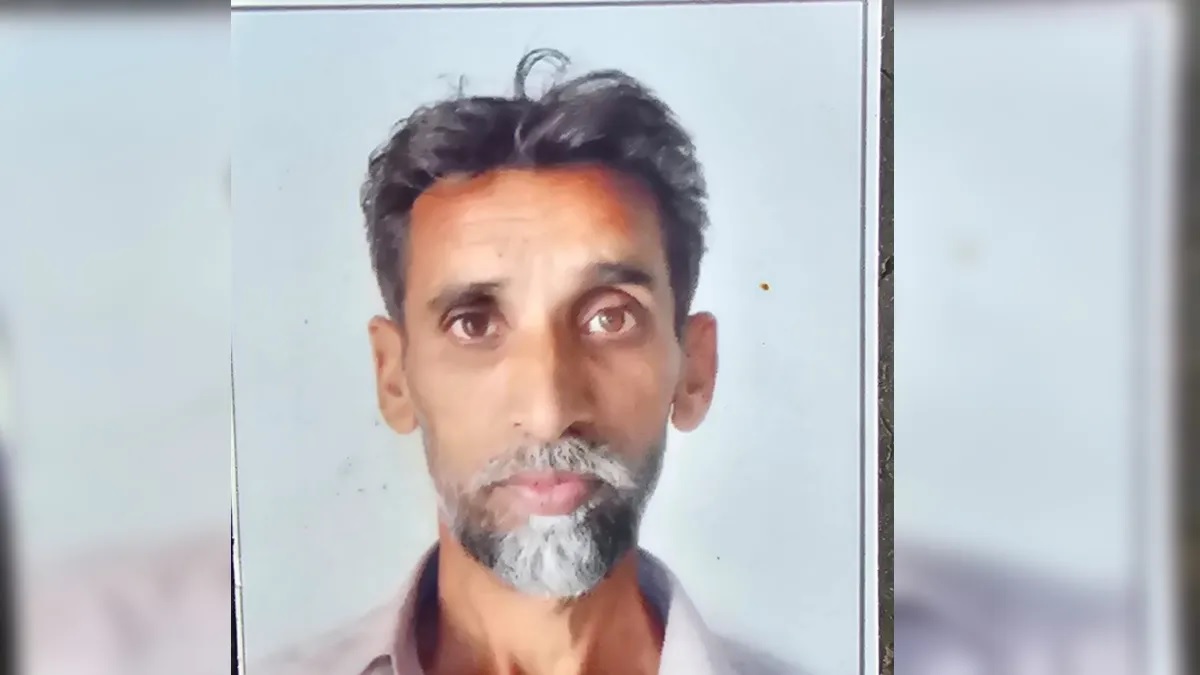खेत से लौट रहे मजदूर को नोचकर खा गए आवारा कुत्ते, रात भर खेत में पड़ा रहा शव