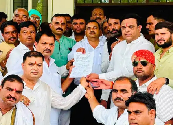 खातेगांव में किसान कांग्रेस ने उठाए किसानों के मुद्दे, मूंग खरीदी, खाद-बिजली की समस्याओं को लेकर SDM को सौंपा ज्ञापन