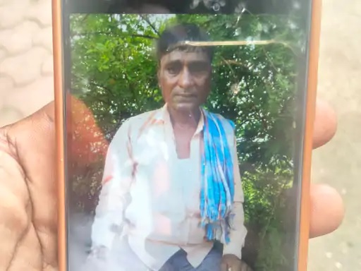 देवास: सांप के डसने से व्यक्ति की मौत, अस्पताल में तनाव की स्थिति, इंदौर से आई महिला ने शव पर जताया अपना अधिकार