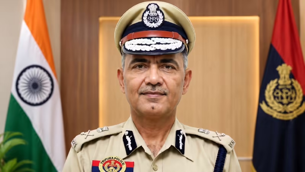 DGP ने की आत्महत्या, पुलिस मुख्यालय में लटका मिला शव