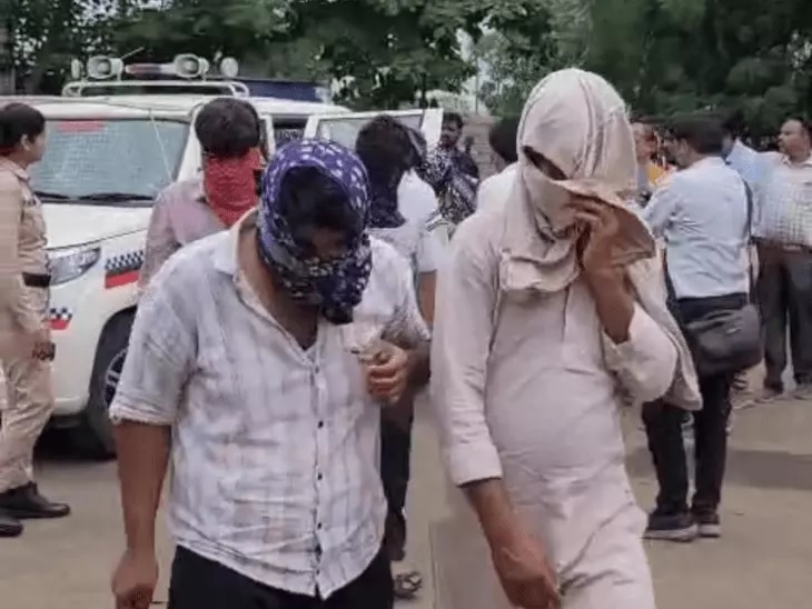 देवास: देह व्यापार के अड्डे का भंडाफोड़, 6 युवक, 1 युवती और संचालिका को पकड़ा, ग्राहक बनकर पहुंची थी पुलिस