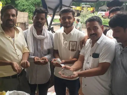 खातेगांव मंडी में शुरू हुई चिया बीज की खरीदी, पहले दिन इतना भाव मिला, सोमवार से होगा विधिवत शुभारंभ