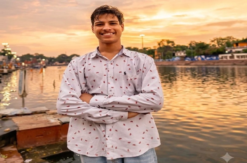 स्कूली छात्र की संदिग्ध मौत, फंदे पर लटका मिला शव; पिता हिरासत में लेकर पूछताछ