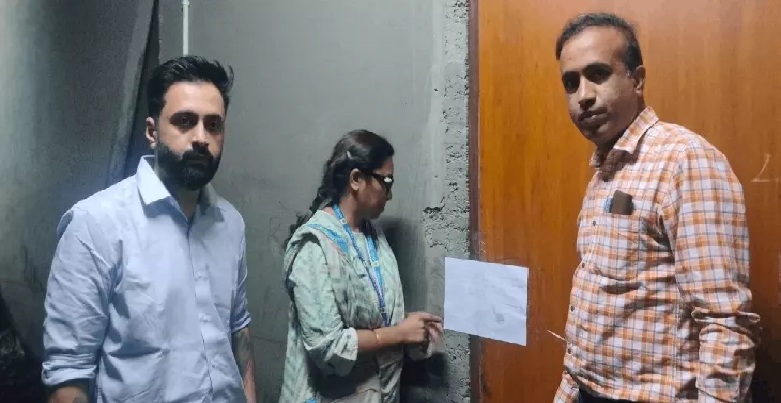 इंदौर में खाद्य सुरक्षा विभाग का एक्शन: रोमियो लेन का किचन सील, बिना लाइसेंस बन रहे मोमोज पर भी लगी रोक