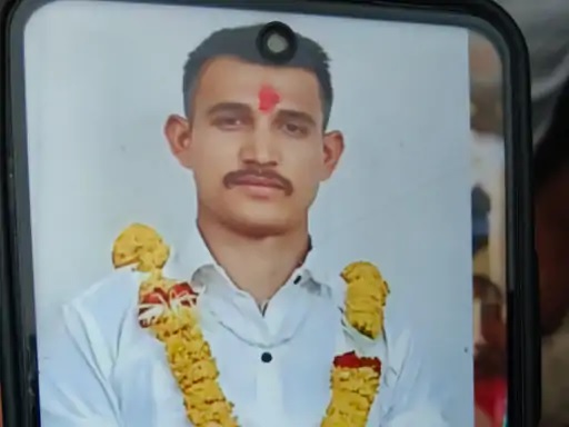देवास जिले में बड़ा हादसा: खेत पर काम कर रहे मां-बेटे पर गिरी आकाशीय बिजली, दो महीने बाद होने वाली थी बेटे की शादी
