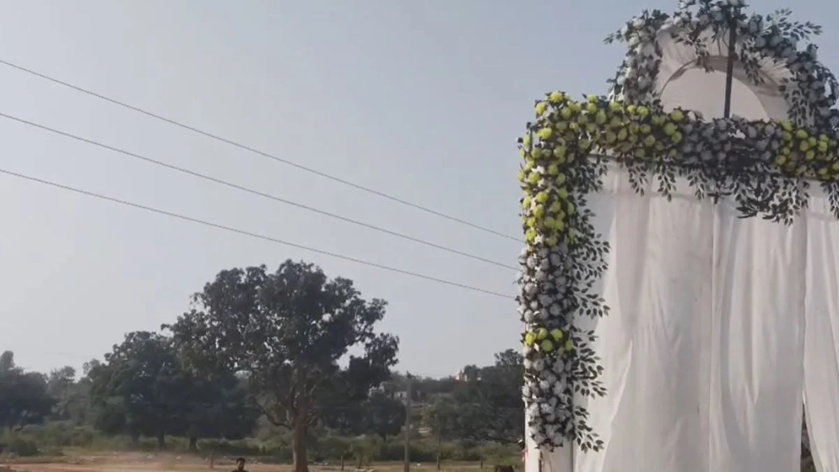 प्रतिमा विसर्जन के दौरान बड़ा हादसा, हाईटेंशन लाइन की चपेट में आने से 3 लोगों की मौत, 10 गंभीर रूप से घायल
